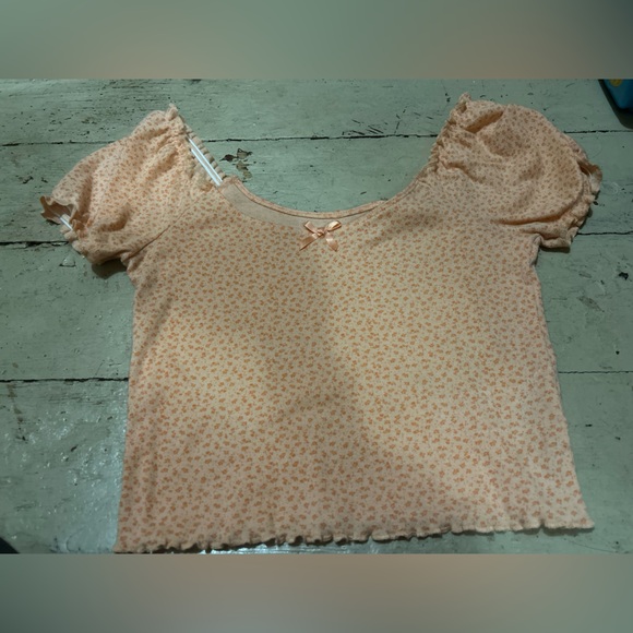 American Eagle Outfitters Tops - American Eagle Outfitters Peach Floral Blouse